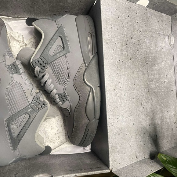 Jordan 4 cement grey